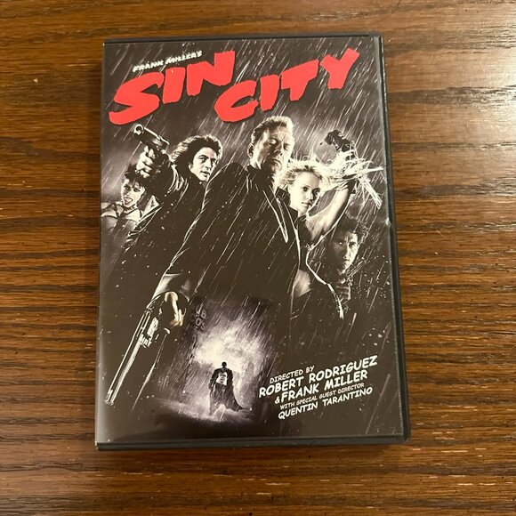 Frank Miller's Sin City DVD - Picture 2 of 4